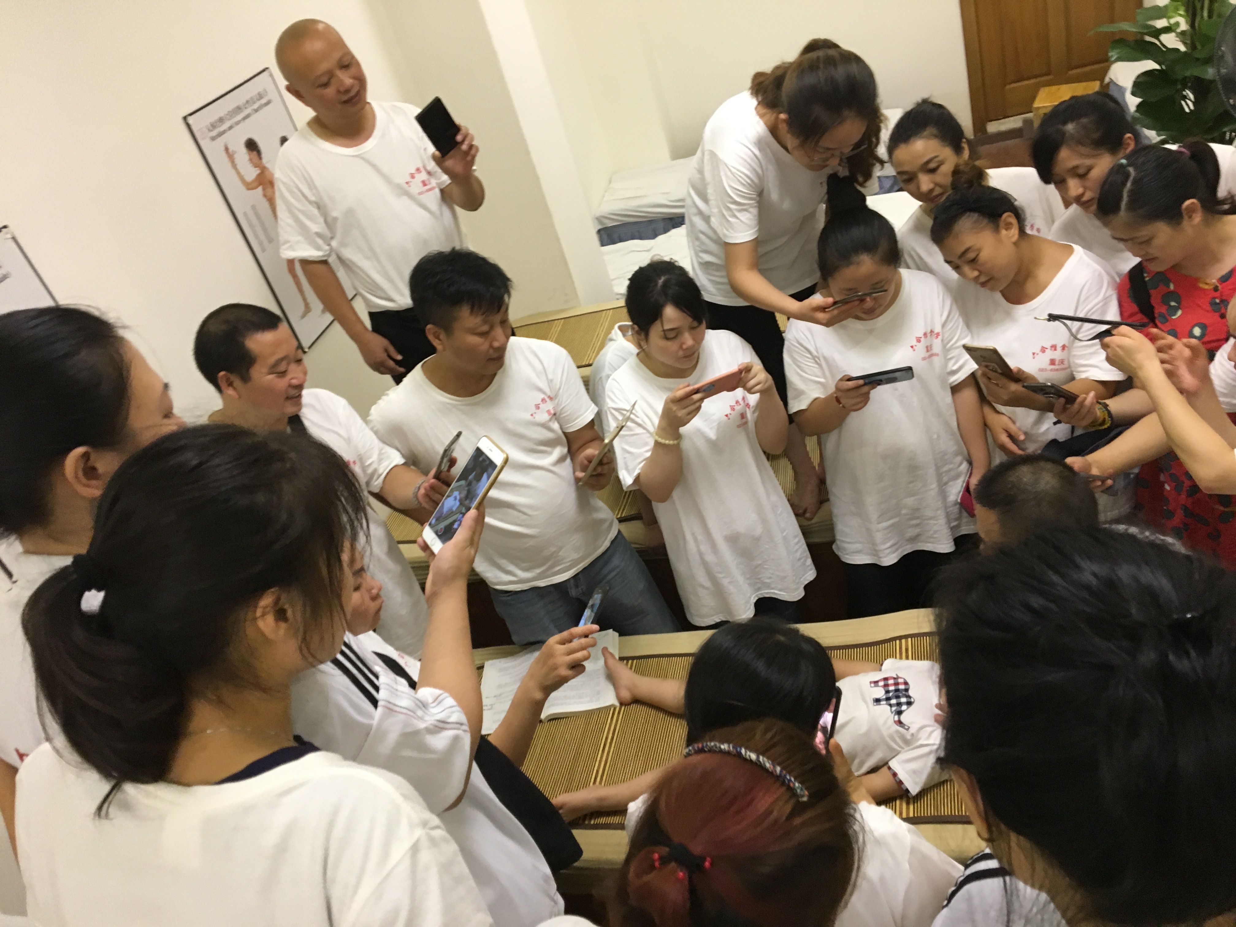 孩子腹痛怎么辦？小兒推拿“揉法”可幫到你